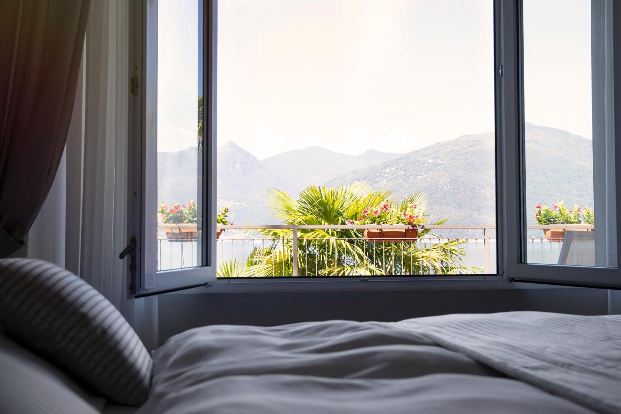 Charming Moment Di Villa Porta - Residenza Leonardo Luino Exterior photo